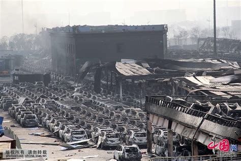 走访天津爆炸核心区：滚滚浓烟未散 满目疮痍惊心 国内要闻 烟台新闻网 胶东在线 国家批准的重点新闻网站