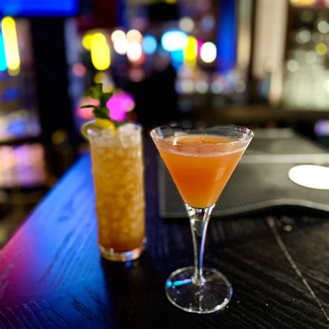 St. Louis Nightlife - Best Bars in St. Louis — The Foodie's Travel Guide