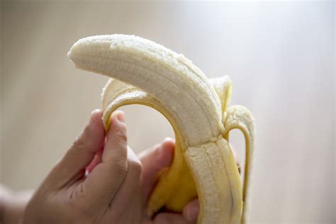 Peeling Bananas Like a Pro | Dole