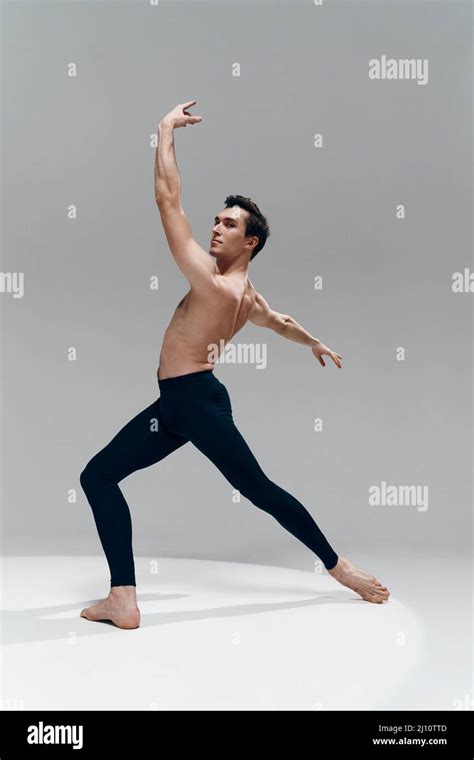 Male Ballet Dancing 的图像结果