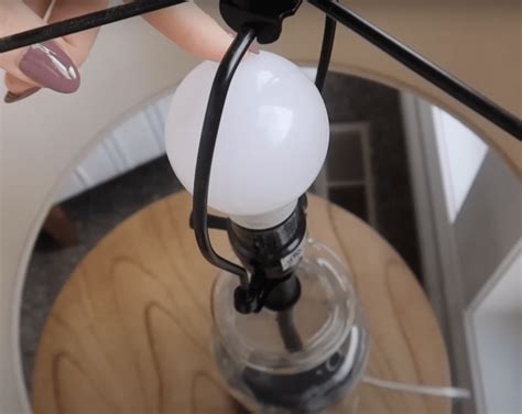 LED Light Bulb Hack 的图像结果