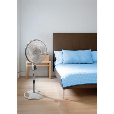 Lasko 16-in 120-Volt 3-Speed Indoor White Oscillating Pedestal Fan with ...