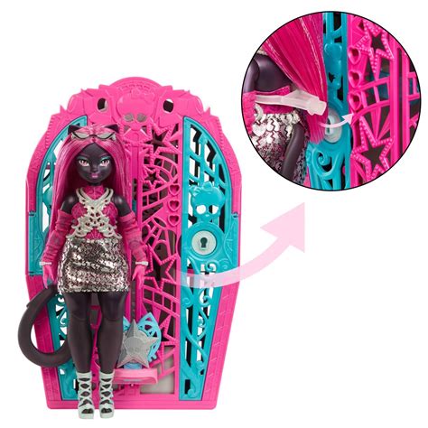 Monster High Skulltimate Secrets Hauntlywood Mysteries Catty Noir Doll