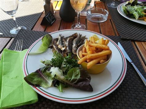 RESTAURANT MALIBU PLAGE, Saint-Raphael - Restaurant Reviews, Phone ...