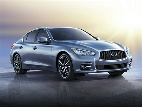 Infiniti Q50 Hybrid - Voiture hybride: Essais, prix, caractéristiques
