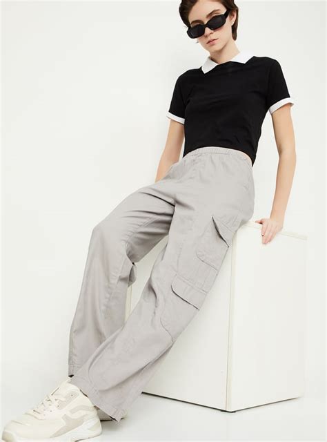 Buy Women Solid Cargos Online at just Rs. 1399.0 - 1000014031289 | Max ...
