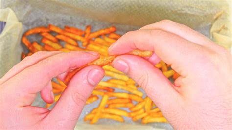 How to Reheat Chips (3 Easy Methods) | Let's Foodie