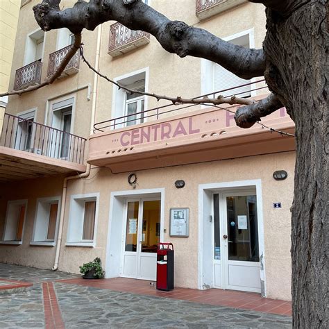 CENTRAL HOTEL (Cerbere) - Lodging Reviews, Photos, Rate Comparison ...