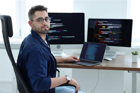 Software engineer Images - Free Download on Freepik