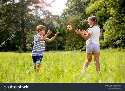 115,325 공 던지기 이미지, 스톡 사진 및 벡터 | Shutterstock