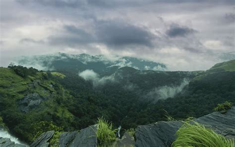 Bandaje Falls Trek | GroupVoyage