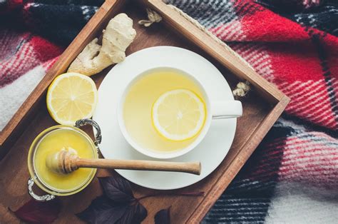 13 Benefits Of Drinking Warm Lemon Water In The Morning: Recipe & Tips