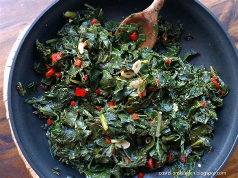 Castellon's Kitchen: Sauteed Collard Greens