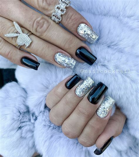 33+ Dazzling Black and Silver Nails for a Sophisticated Edge - Nail ...