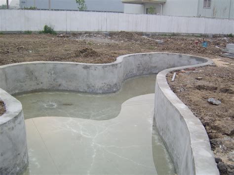 【携程攻略】广州三英温泉景点,兒童嬉水池游泳池的水是冷水，如果是溫水就比較合適，温泉池依山而建…