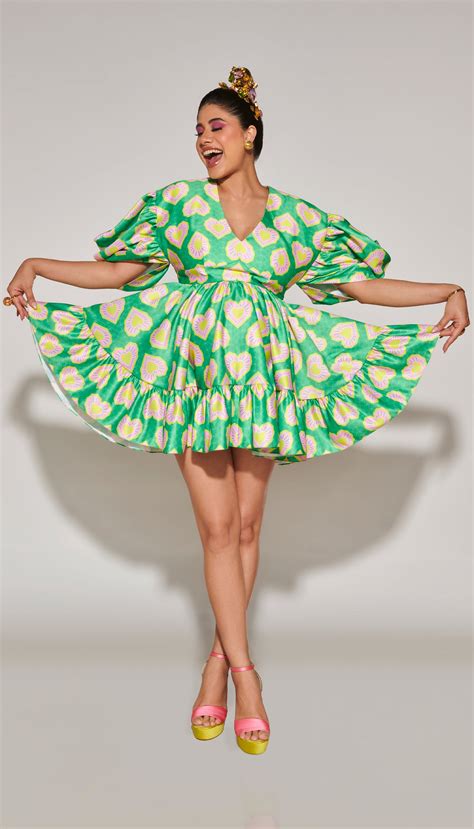 Malvika Sitlani in Green Dress Blinding Hearts – Papa Don't Preach