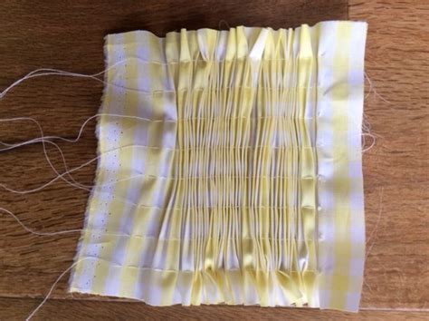 Smocked Cushion Patterns Tutorials 的图像结果