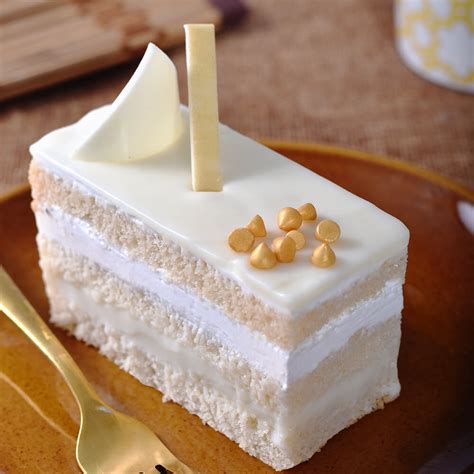 White Chocolate Fantasy Pastry