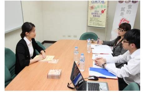 21岁女大学生在杭州找工作，面试后没录用却被推荐做这个！结果无法接受 - 杭州网 - 杭州新闻中心