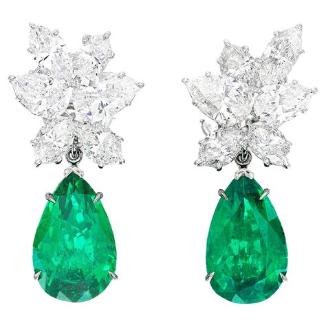 IGI and GIA Certified 13 Carat Pear Cut Green Emerald Diamond Earrings ...