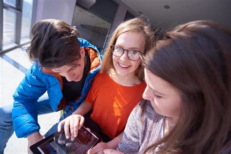 Student Group Work 的图像结果