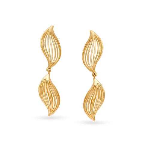Alluring Gold Chandelier Drop Earrings