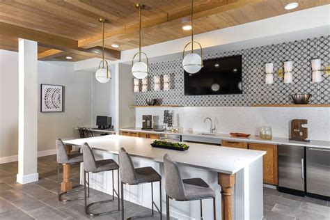 Residences At Decker