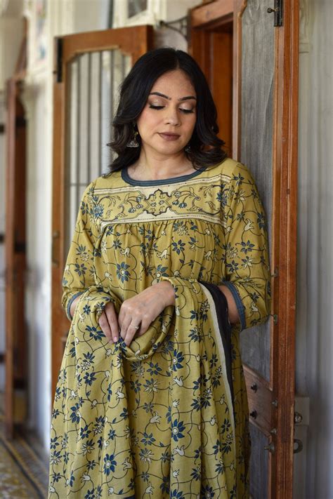 Taraasha Green Block Print Cotton Kurta & Bottom Set | Ray-Ethnic – Ray ...