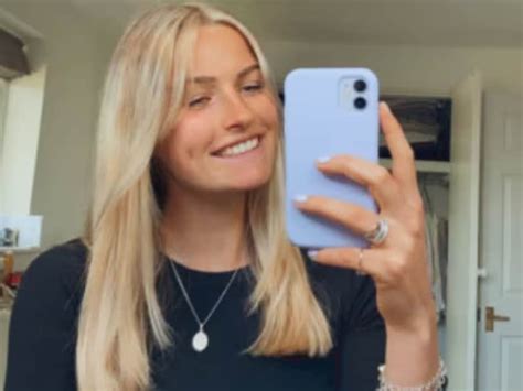 Who is Lauren Bell: এবার ওঁর জন্যেই ডাব্লুপিএল দেখব! নেটদুনিয়ায় ঝড় ...