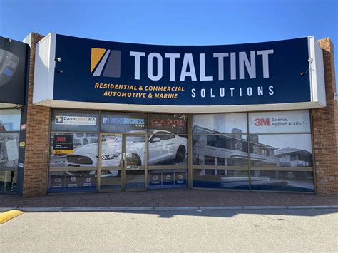 Shop Front Signage Design 的图像结果