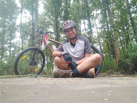 Gujarat girl scripts history by cycling 7 North East states in 20 days