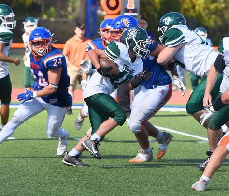 Photos: Edison football team rolls to homecoming victory