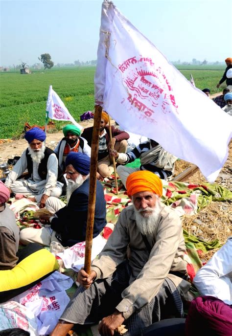 Devi Dass Pura (Punjab): Farmers' demonstration