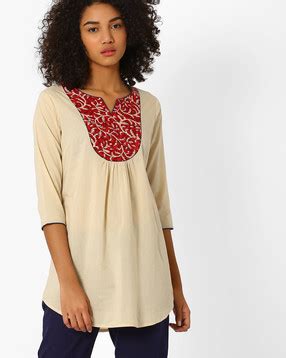 Buy Women's Kurtis & Tunics Online at AJIO