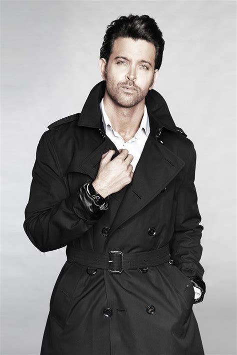 Hrithik Roshan’s Bio, Age, Relationships, Latest Buzz, Photos & Videos