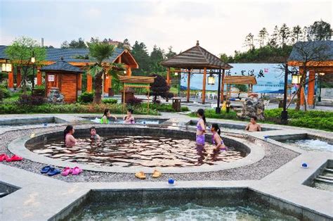 XIANGDIAN HOTSPRING VILLAGE (Ningxiang County) - Resort Reviews ...