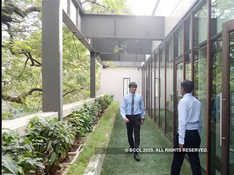 Keep Plants - 5 Ways to Make The Workplace Eco-Friendly | The Economic ...