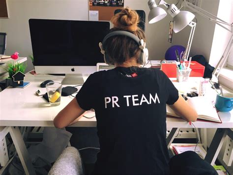 Image result for Zoom Tutorials Hosting