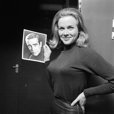 Honor Blackman Dies at 94 - Goldfinger's Bond Girl with that ...