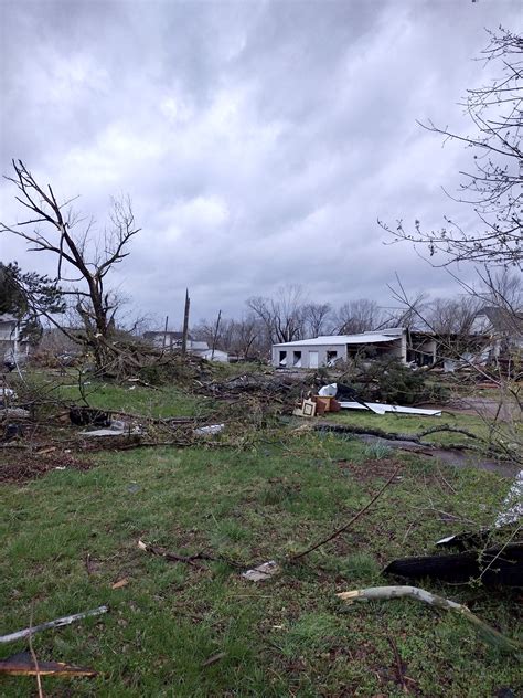 Missouri tornado kills multiple people, wreaks havoc