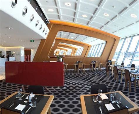 Qantas First Class Menu 的图像结果