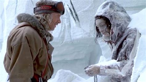 男人爬雪山时，发现一具冰冻女尸，竟是他失踪4年的妻子！《垂直极限》_电影_高清1080P在线观看平台_腾讯视频