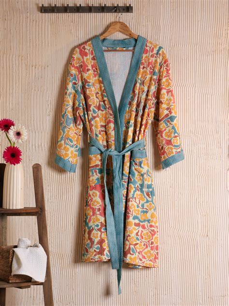 Flower Charm Bath Robe – The Little Details