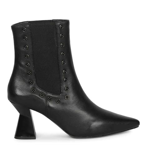 Saint Arianna Black Leather Sculpted Heel Boots – SaintG India