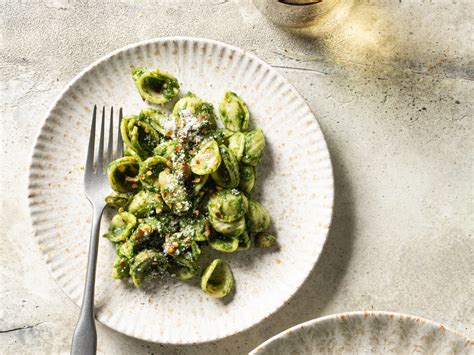 Spinach-Broccoli Cheddar Pasta - Kosher.com