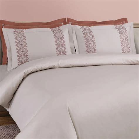 Malako Luxe Collection: 550 TC Almond Beige & Cedar Premium Embroidere ...