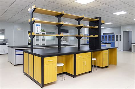 Why Should You Customize Laboratory Workbench? - China Lab Furniture Manufacturer