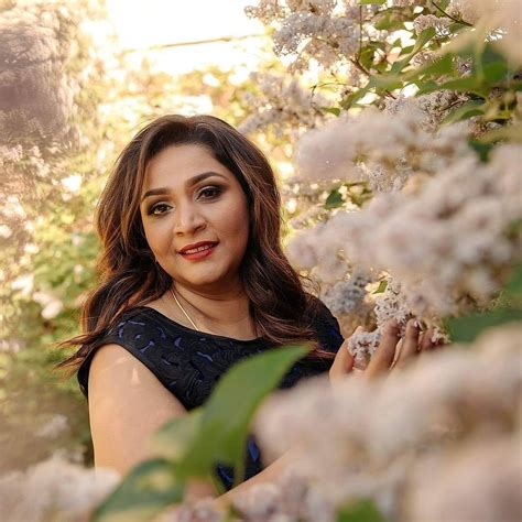 Amazon.in: Janani Naveen: books, biography, latest update