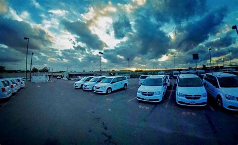 Star Shuttle and Charter Office Photos