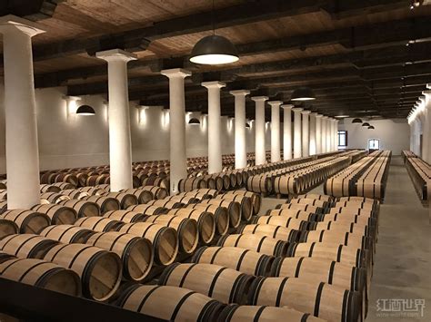 世界上最大的地下酒窖:摩尔多瓦(能储存两百万瓶葡萄酒)_探秘志